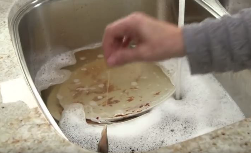 tea bag in kitchen sink